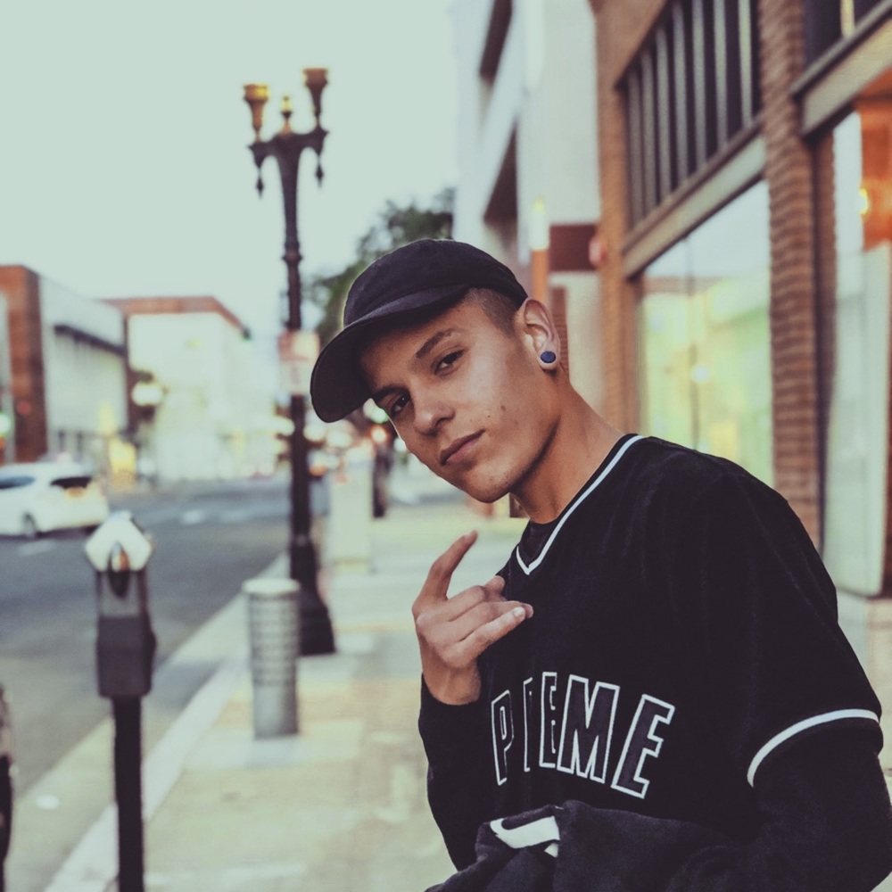 Meet your Posher, Andres